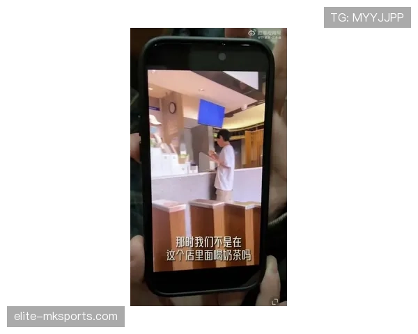 马龙逛超市像邻家大叔，结账那一刻像误入豪宅，瞬间蹲下看价格